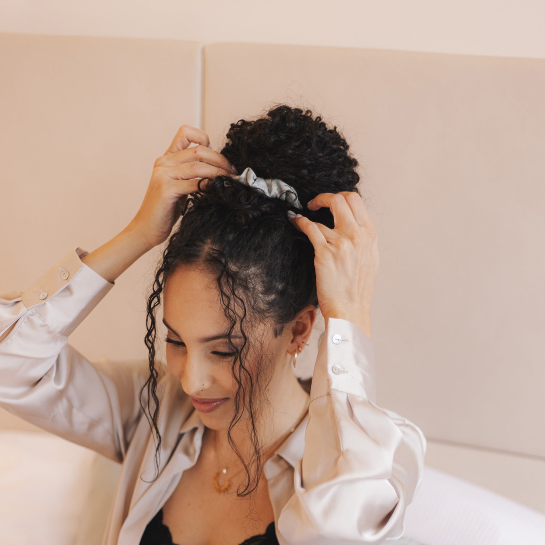 Die besten Schlaffrisuren: So schützt du dein Haar über Nacht
