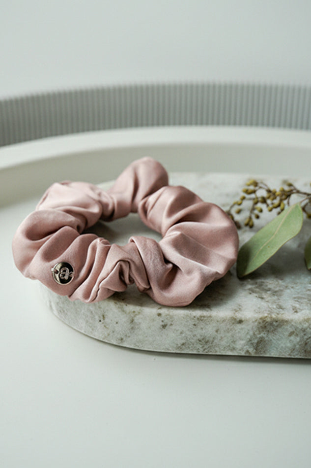 Veganer Scrunchie aus Bambusseide in Rosa