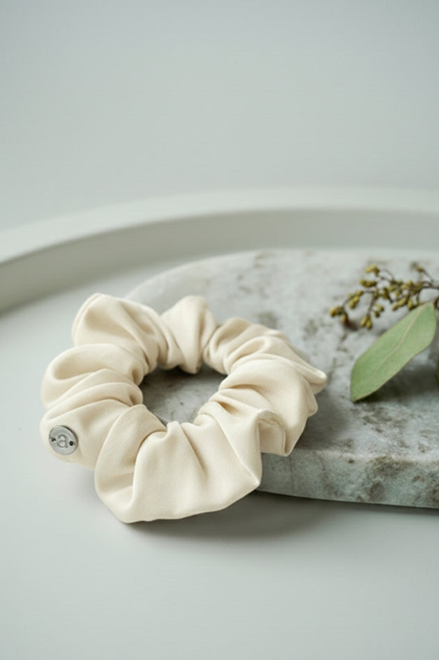 Veganer Scrunchie aus Bambusseide in Yvori
