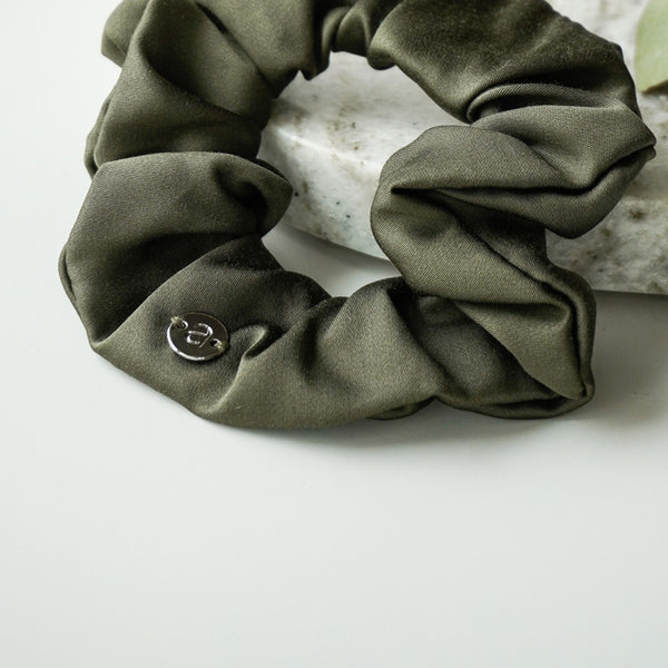 Scrunchies aus veganer Seide: Perfekt für die Nacht