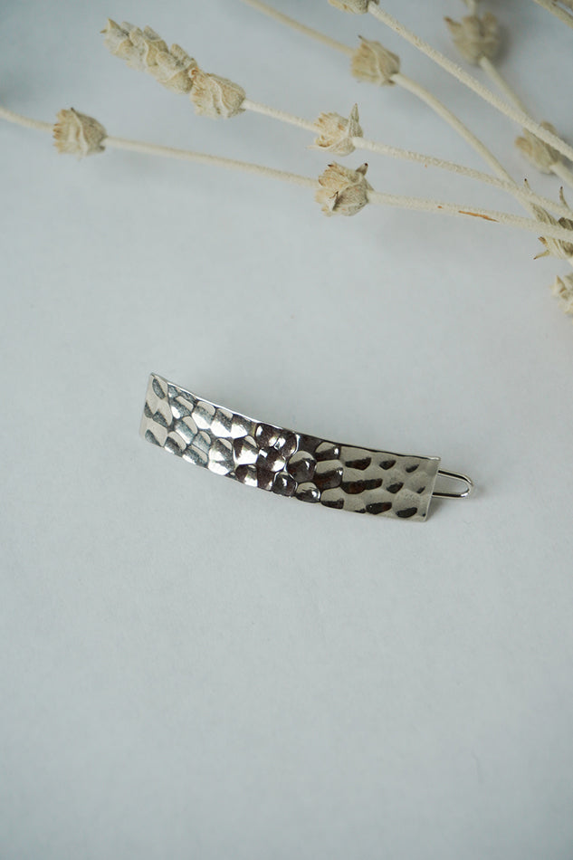 Haarspange schmal mit Musterung in Silber