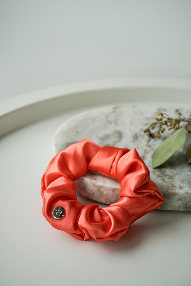 Scrunchie glänzend aus Satin in Orange
