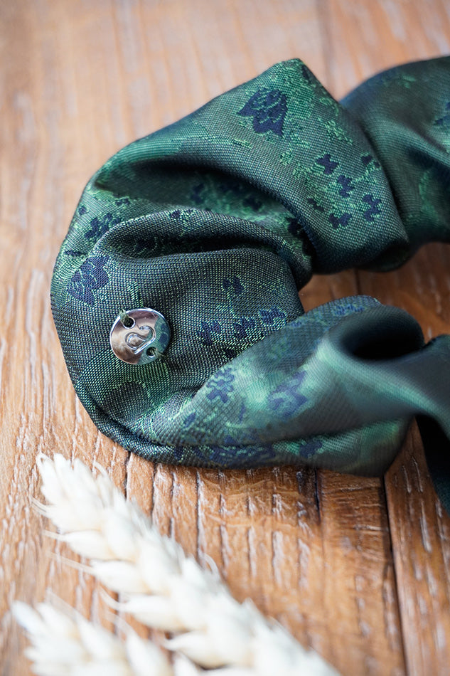 Scrunchie für die Tracht mit Reissverschluss in Dunkelgrün