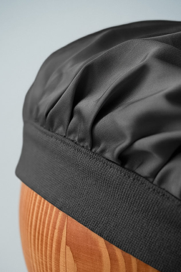 Vegane Seidenhaube aus Bambusseide seitliche Nahaufnahme Stone